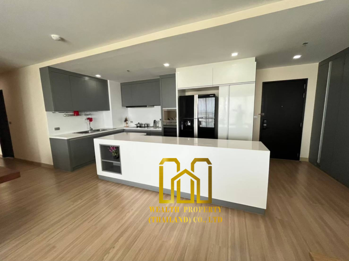 ให้เช่า | Skywalk Condo | 3 ห้องนอน | 210 ตร.ม.   