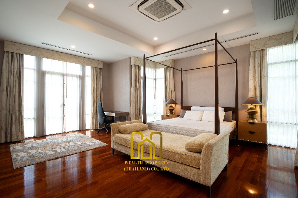 ให้เช่าบ้านหรู 4 ห้องนอน Sansiri Sukhumvit 71 | Swimming Pool