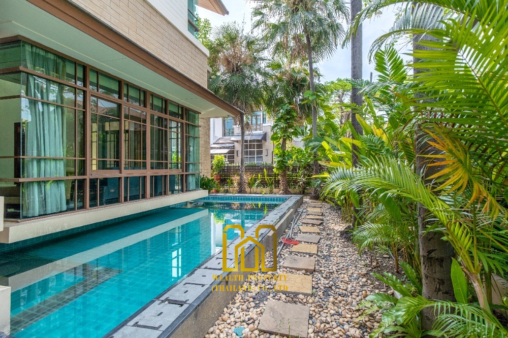 ให้เช่าบ้านหรู 4 ห้องนอน Sansiri Sukhumvit 71 | Swimming Pool