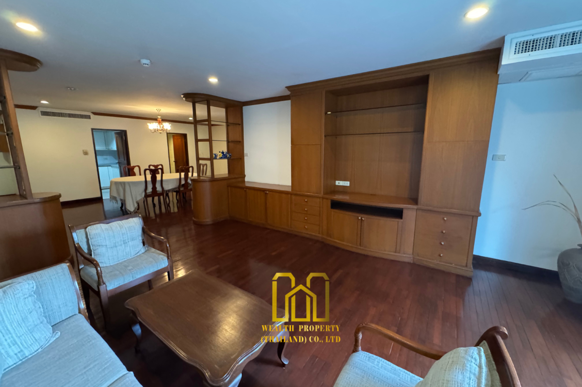   ขายคอนโด Liang Garden Condominium  